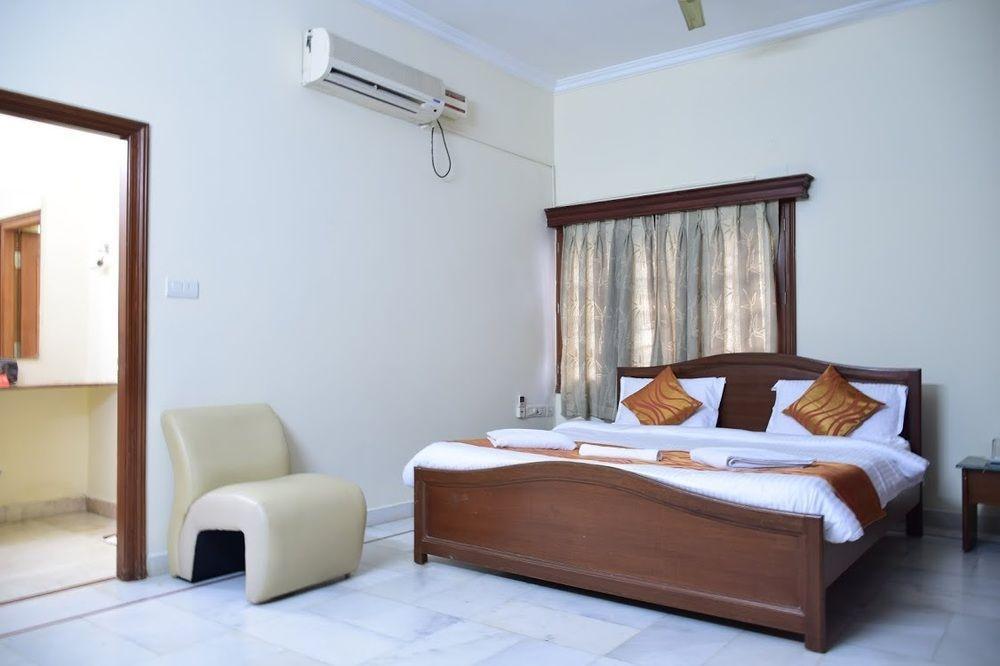 Alpine Glow Residency Crest Hotel Hyderabad Exterior photo
