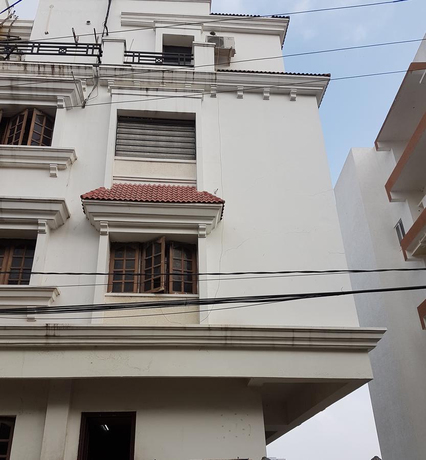 Alpine Glow Residency Crest Hotel Hyderabad Exterior photo
